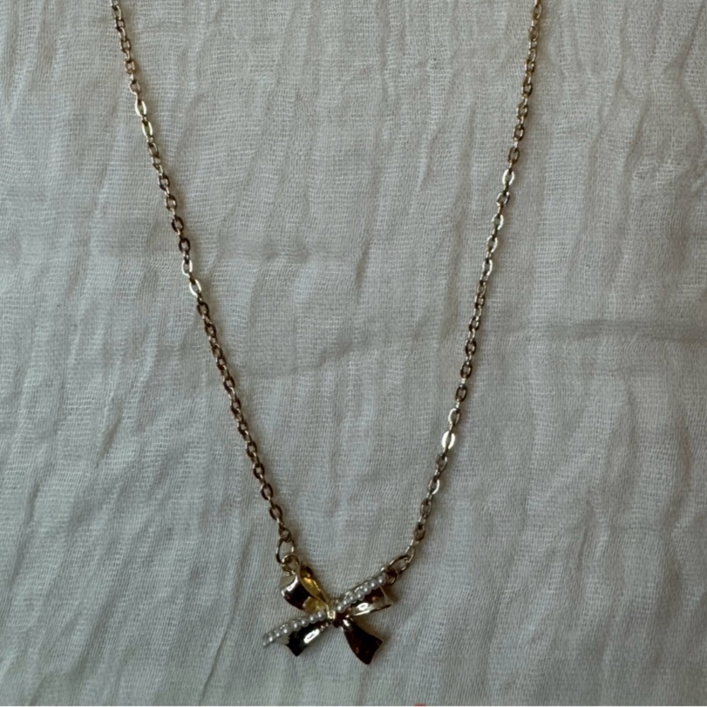 Ann Taylor Factory Gold Bow Necklace